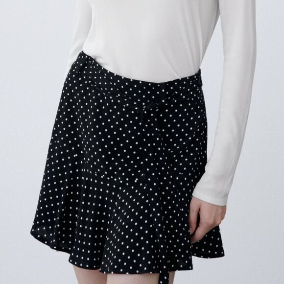 Zara Dresses & Skirts - ZARA POLKA DOT BOW TRIM SKORT BLACK SMALL